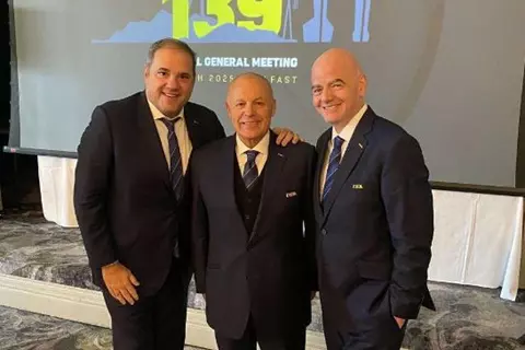 أبوريدة يناقش تعديلات كرة القدم العالمية باجتماعات "IFAB" في بلفاست